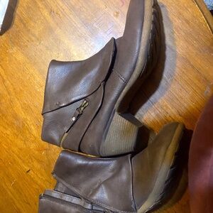 Cute Brown leather booties